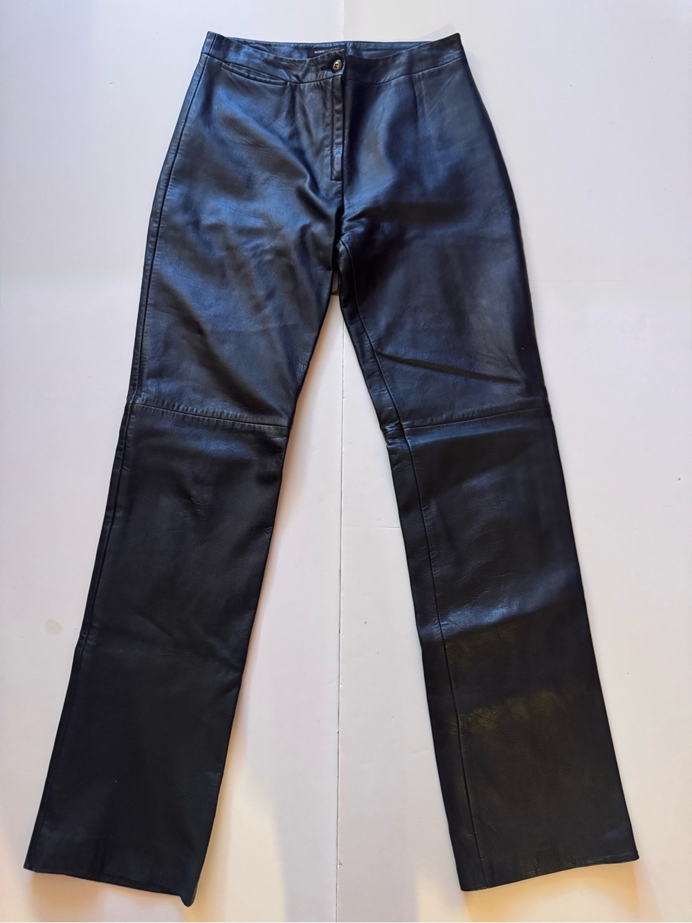 BCBGMaxAzria Black Genuine Leather Trousers in Size 0 in EUC